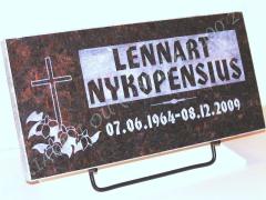Hauaplaat [0125-53] 50x25x3cm, tumepruun graniit, pilt-6, kiri-6(est/rus) "R"-kastis, naturaalne, metallalus