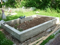Hauapiire graniidist eriprojekt Paldiski kalmistul, vundament valmis