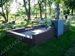 Hauapiire graniidist, eriprojekt Paldiski kalmistul, vundament valmis graniidist detailid paigas, piire valmis