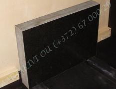 Hauakivi [035-21-10] 70x50x10cm, Poleeritud Saetud Saetud, must graniit