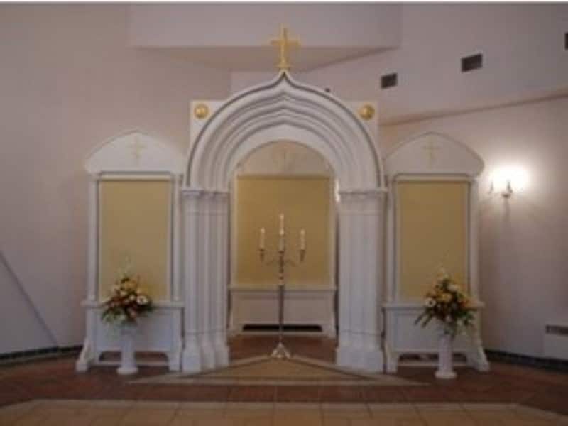 Matusebüroo Kristin-matusekeskus Maardu kalmistul-leinasaali ortodoksi altar kuni 100 inimesele
